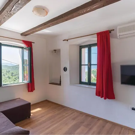 Feriehus Cozy In With House Sea View