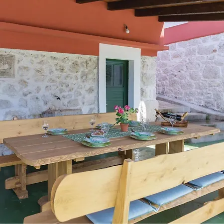Cozy In With House Sea View Holiday home *